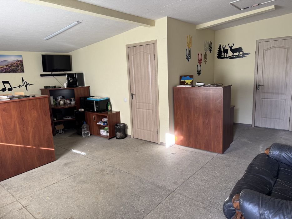 Продається комплекс промислових приміщень