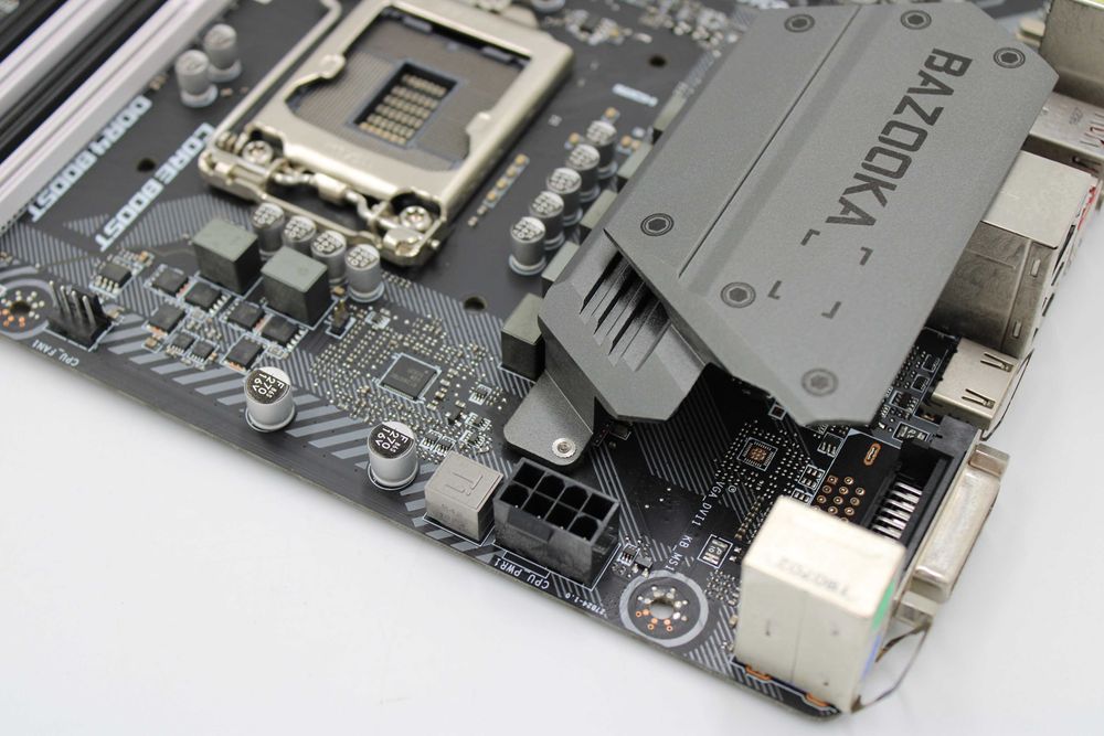 Płyta Główna MSI B360M BAZOOKA - uszkodzona na części / do naprawy