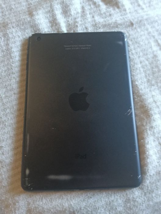 iPad 4 usado funcionando bem