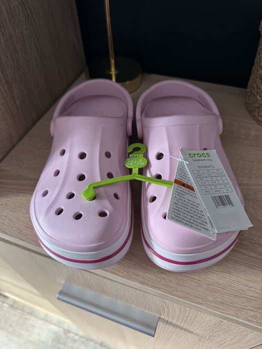Sprzedam nowe damskie Crocs