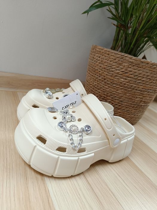 CROCSY na platformie 39