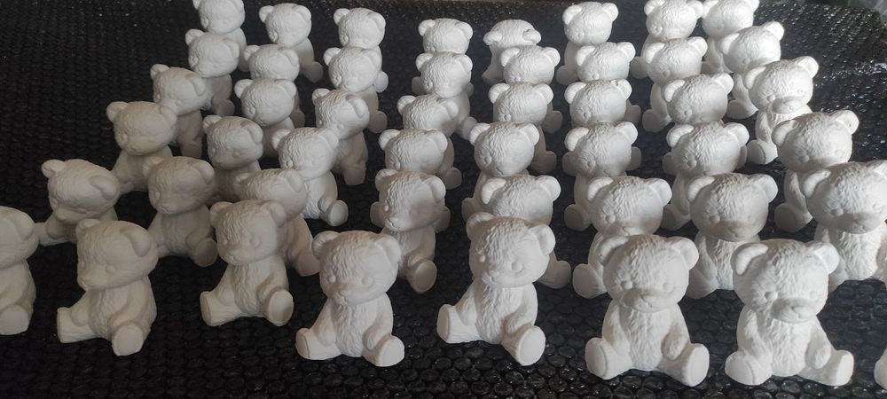 Miś z gipsu ceramicznego