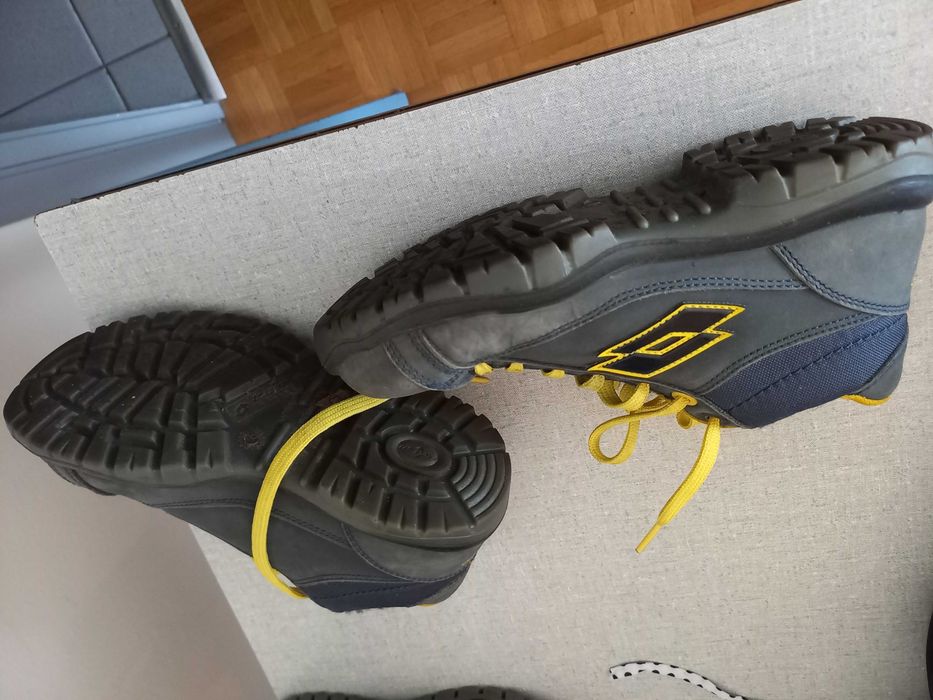 Para venda botas de menino
