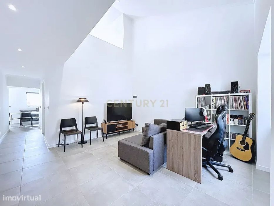 Moradia Totalmente Reconstruída – Relva, Ponta Delgada