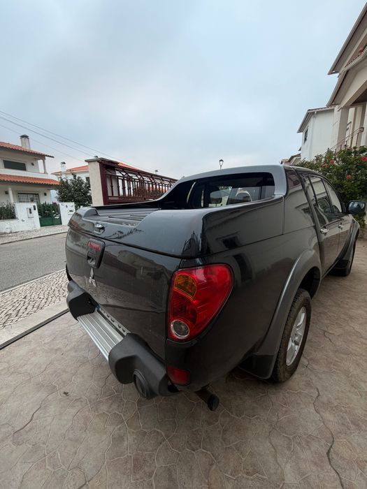 Mitsubishi Strakar