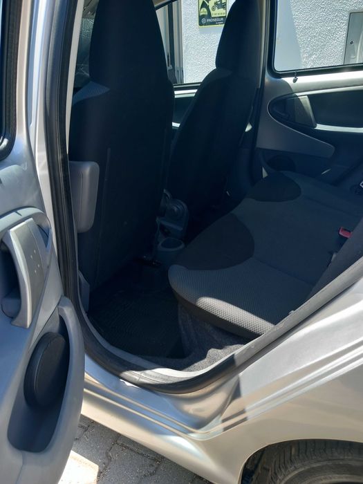 Toyota Aygo em muito bom estado geral