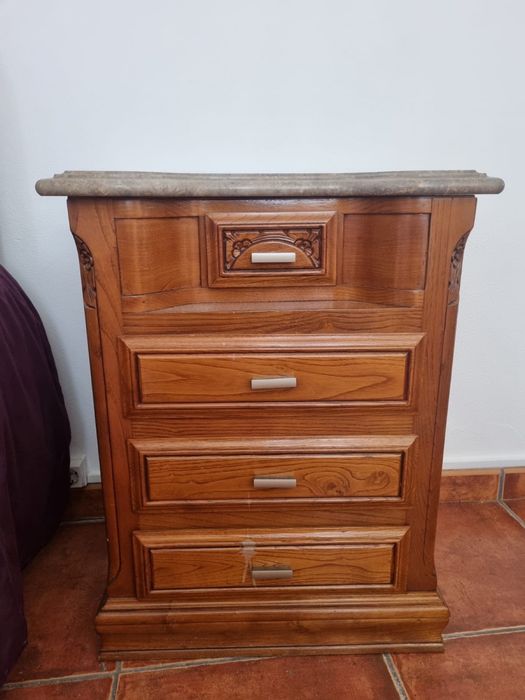 Cama, comoda, 2 mesinhas de cabeceira