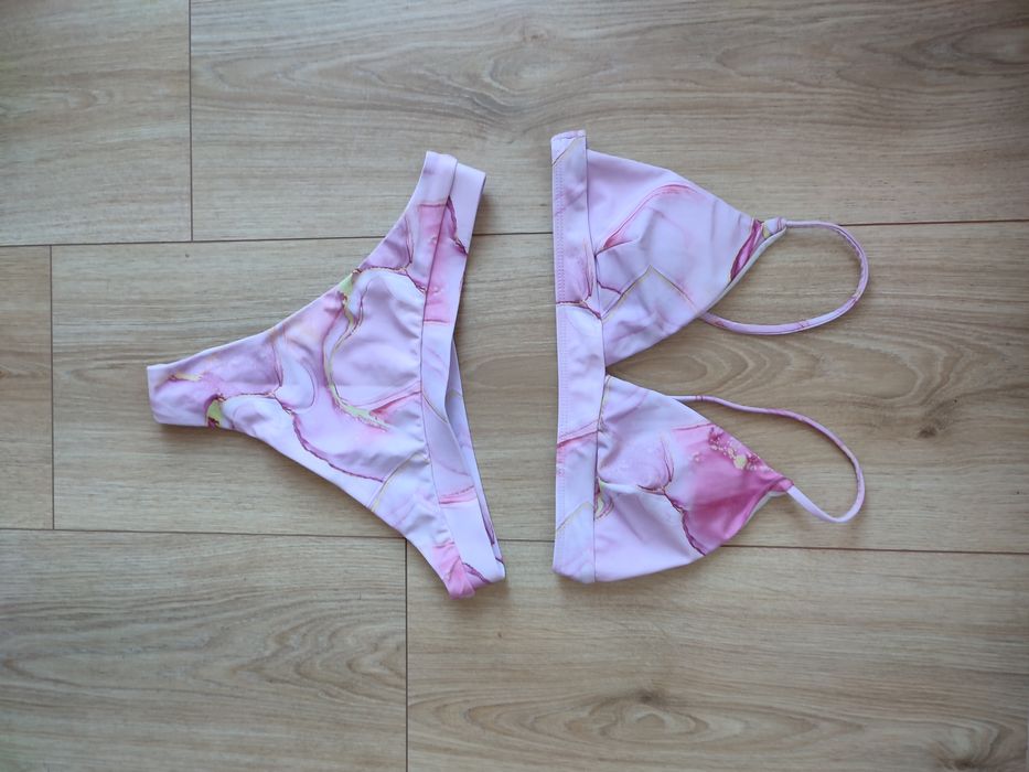 Strój kąpielowy dwu częściowy