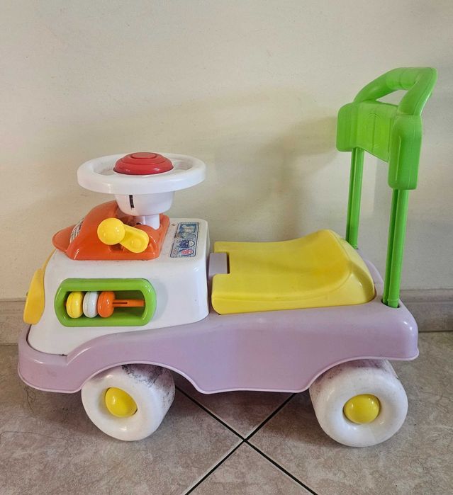 Carrinho de brincar de bebé em ótimo estado