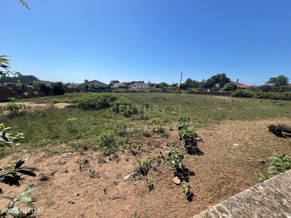 Oportunidade -Terreno Urbano em Arada (Ovar) com 2400 m2