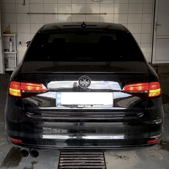 ЖОВТІ ПОВОРОТИ JETTA 6 LED лампи з CANBUS P21W в фонарі на авто із США