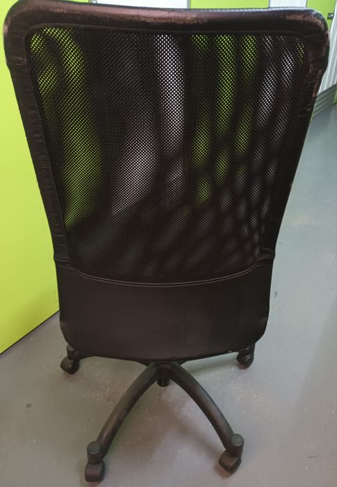 Cadeira de escritório giratória