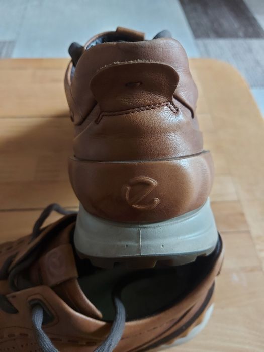 Продам кросовки ECCO ASTIR