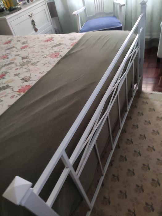 Cama de casal, medidas 1.40x2.00