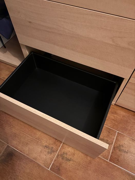 Móvel Ikea com gavetas e prateleiras