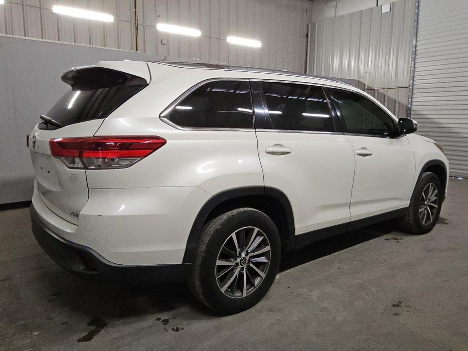 Бампер Toyota Highlander 2019- разборка тойота хайлендер запчастини