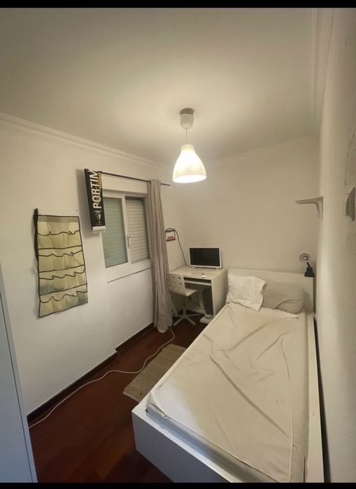 Quarto em T2 na Pontinha