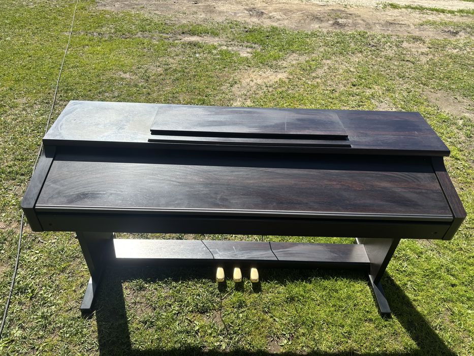 Pianino Roland KR-370