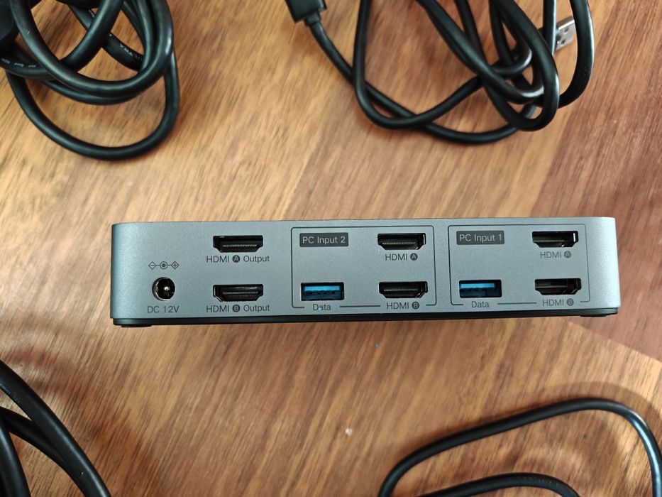 UGREEN KVM Switch HDMI Dual Monitor 2×2 - Completo