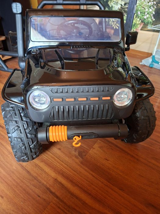 Auto na akumulator 4x4  24v
