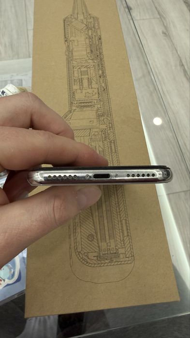 iPhone X білий 64гб