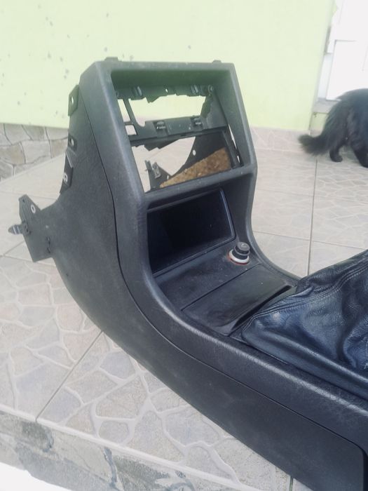 Борода консоль панель Audi80B2 Audi90B2 AudiCoupe Ауді80 90 Б2 Авді80