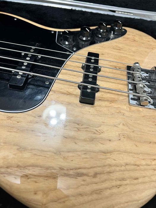 Fender jazz bass usa+case