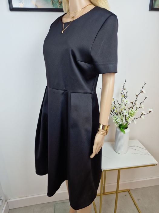 Sukienka rozkloszowana 44 koktajlowa na imprezę wesele studniówkę