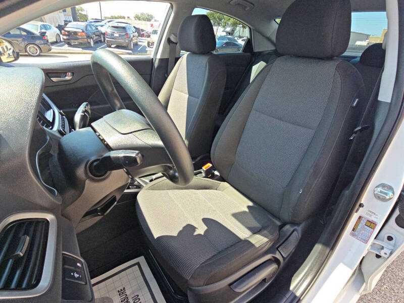 2022 Hyundai Accent SE