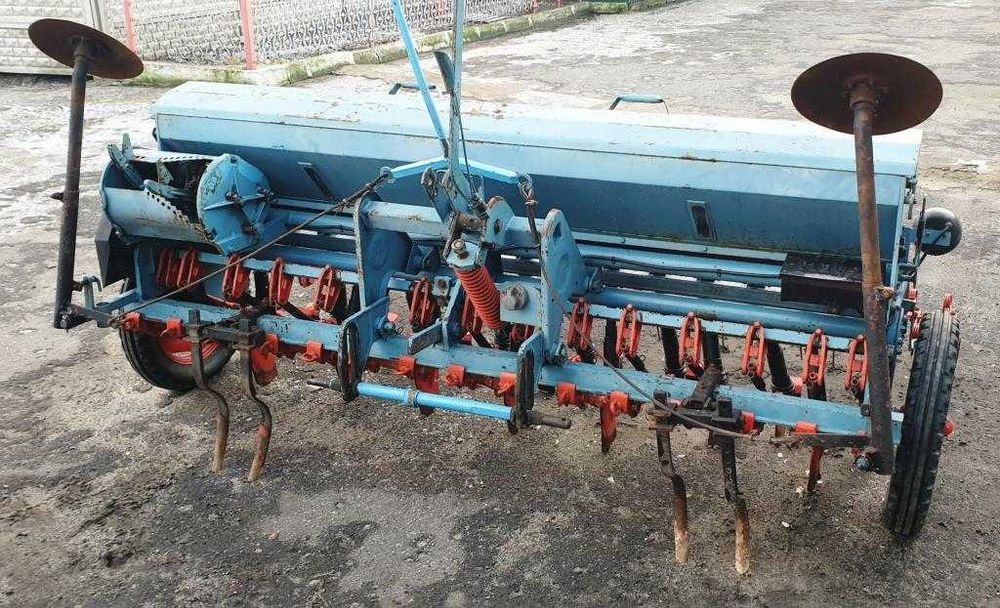 Сівалка навісна точного висіву Isaria (2.5м, 15ряд.)