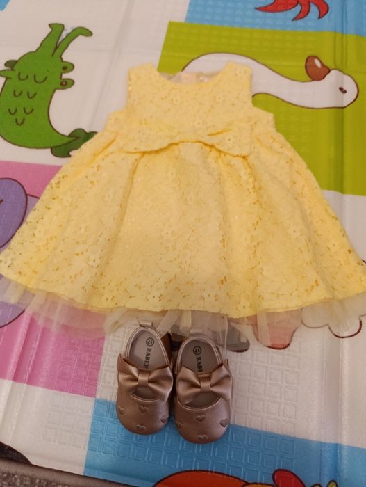 Плаття +пінетки для дівчинки 6-9м