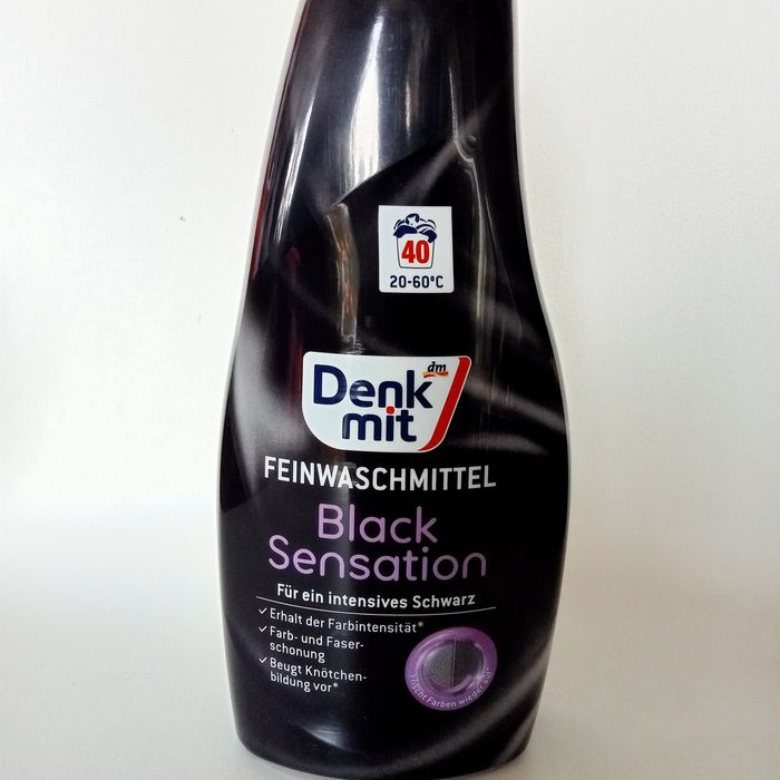Denk mit płyn do prania tkanin czarnych  1L