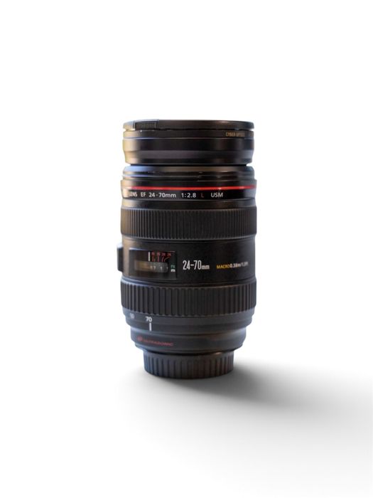 Canon EF 24-70mm f/2.8L USM