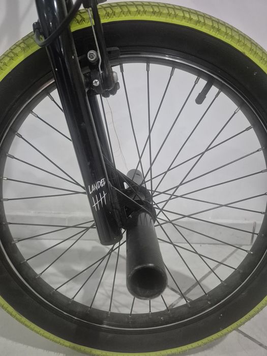 Bicicleta BMX verde