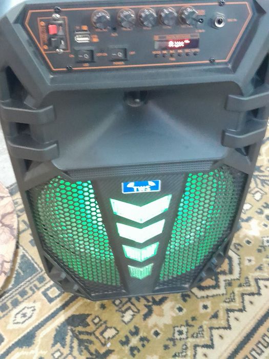 Продам блютуз колонку з мікрофоном