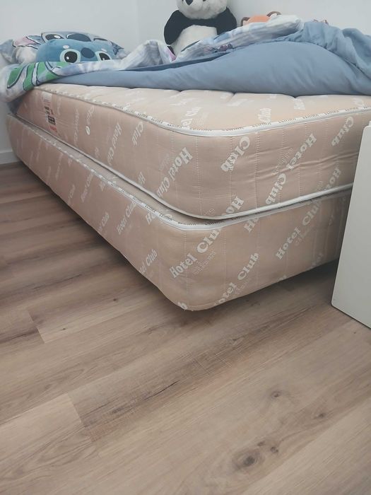 cama solteira. com colchao