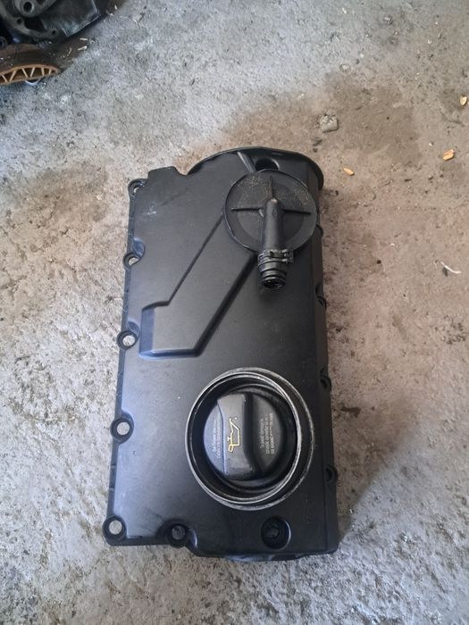 Кришка клапанна VW Seat Audi Skoda 1.9 TDi 038103475N