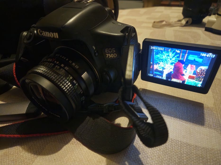 Canon EOS 750D | Wi-Fi | Zestaw: 3 Aku + Torba + Czytnik SD! Stan Idea