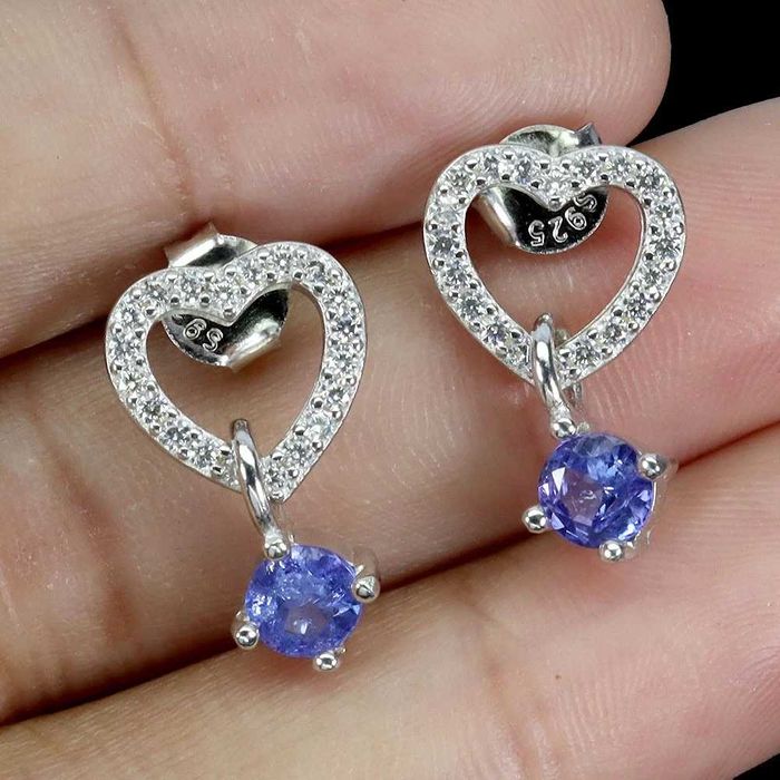Серьги из серебра 925 пробы с круглым танзанитом 4 мм.