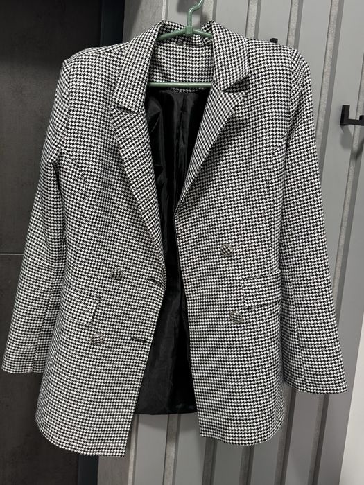 Жіночий модний піджак