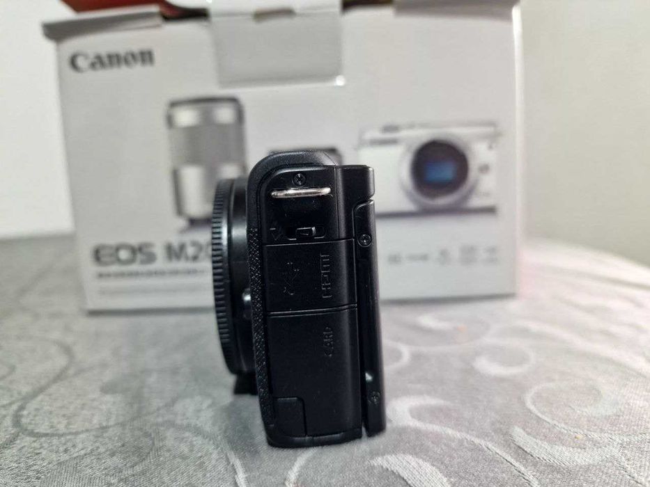 Máquina Fotográfica Canon EOS M200