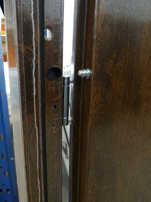 Drzwi zewnętrzne stalowe orzech 80 P