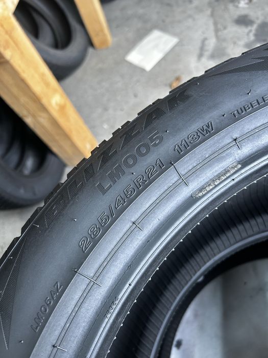 285/45/21 Bridgestone Blizzak LM005 2023