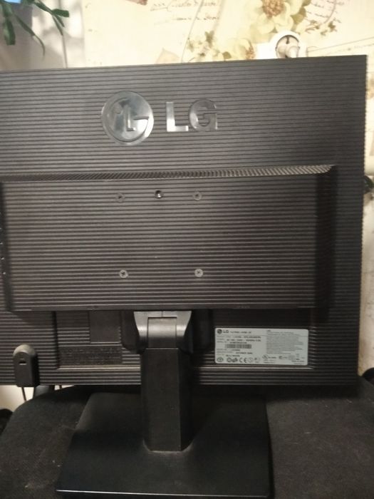 Продам  КОМПЬЮТЕР + Монитор 19"!