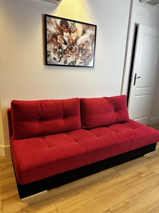 Sprzedam rozkładaną różową sofę w dobrym stanie — Wrocław, centrum