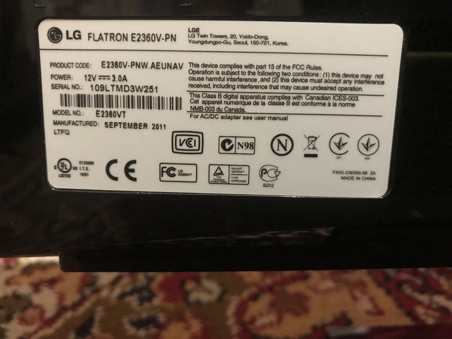 Монитор LG flatron E2360V-PN
