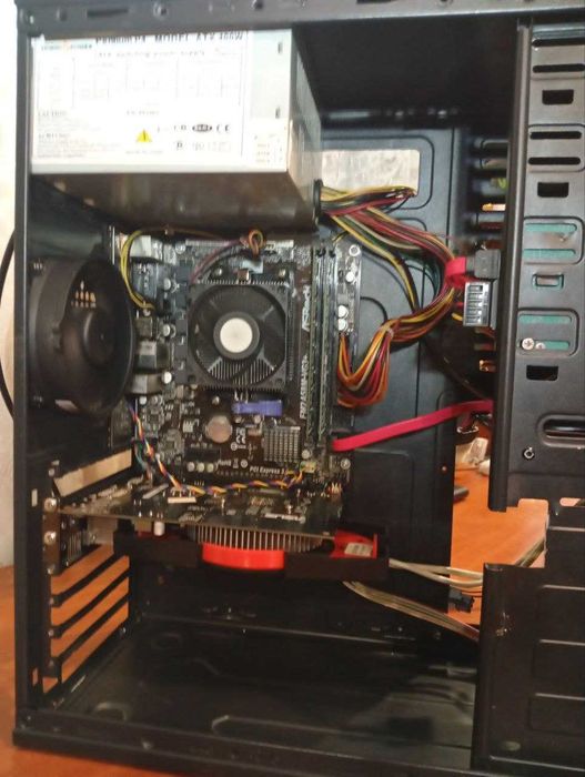 Продам персональний комп'ютер в гарному стані.