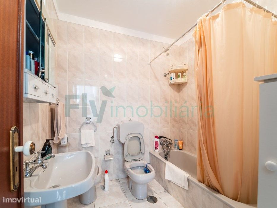 Apartamento T1 em Aver-O-Mar - 2ª Linha de Praia