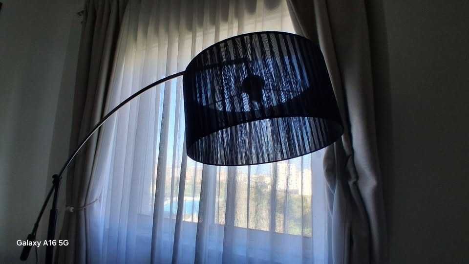 Candeeiro de pé em mármore, arco, preto Lindíssimo