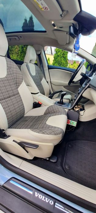 Samochód Volvo V40